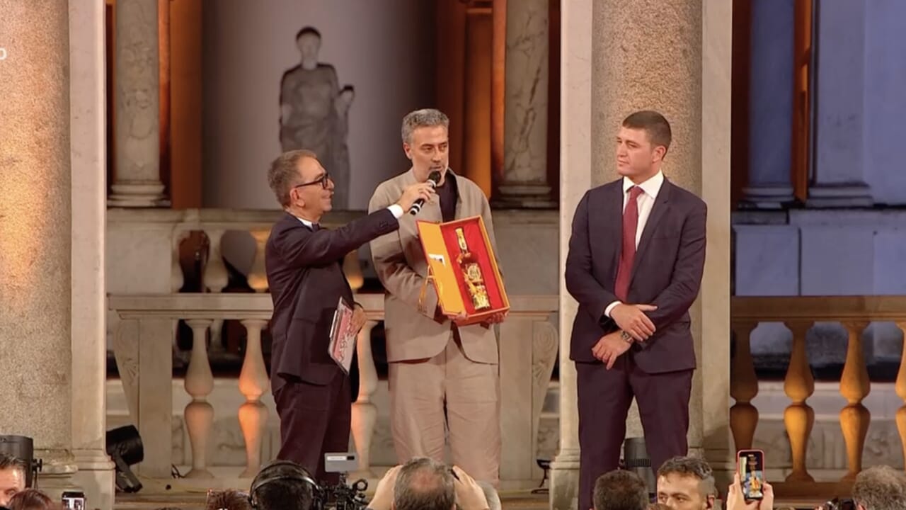 Andrea Bajani a remporté le prix Strega 2025 avec «L'anniversaire»