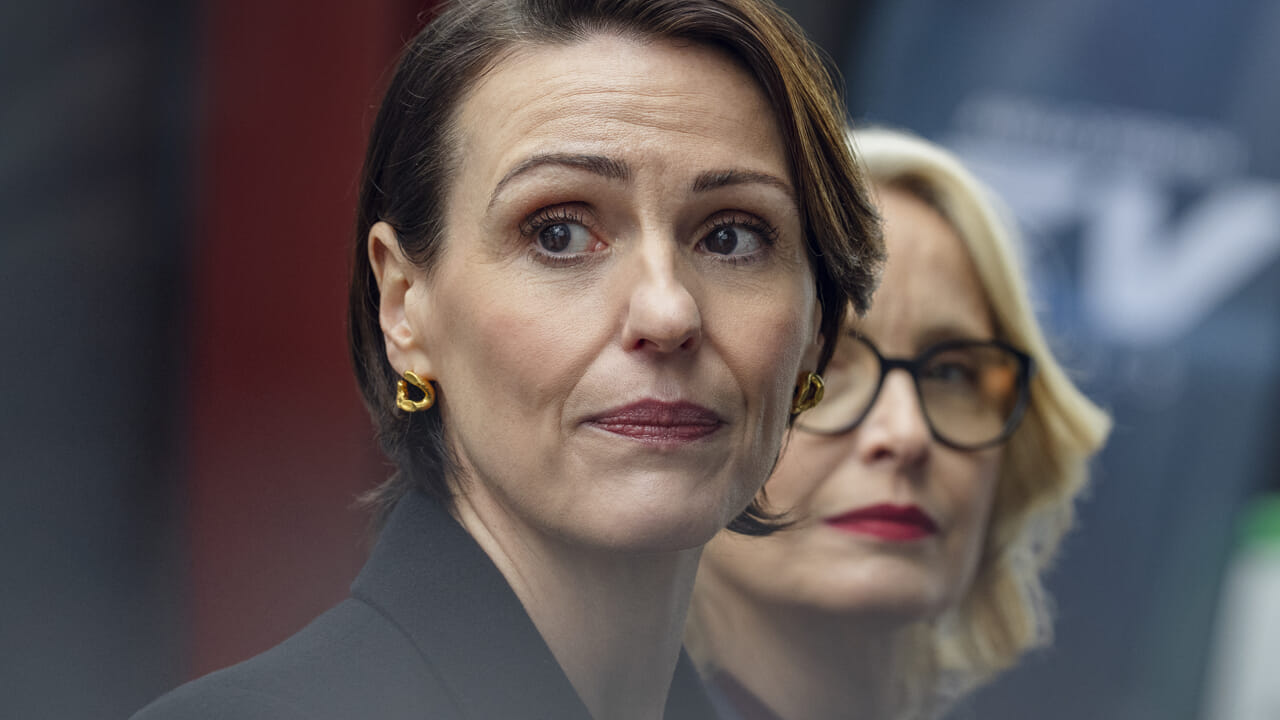 Otage: le nouveau thriller politique avec Julie Deply sur Netflix, bande-annonce et quand il sort