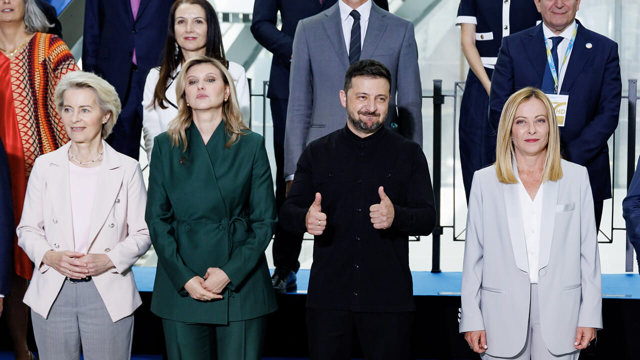 Von der Leyen lance le Fonds européen pour l'Ukraine. Zelensky: "200 10 milliards d'accords prêts"