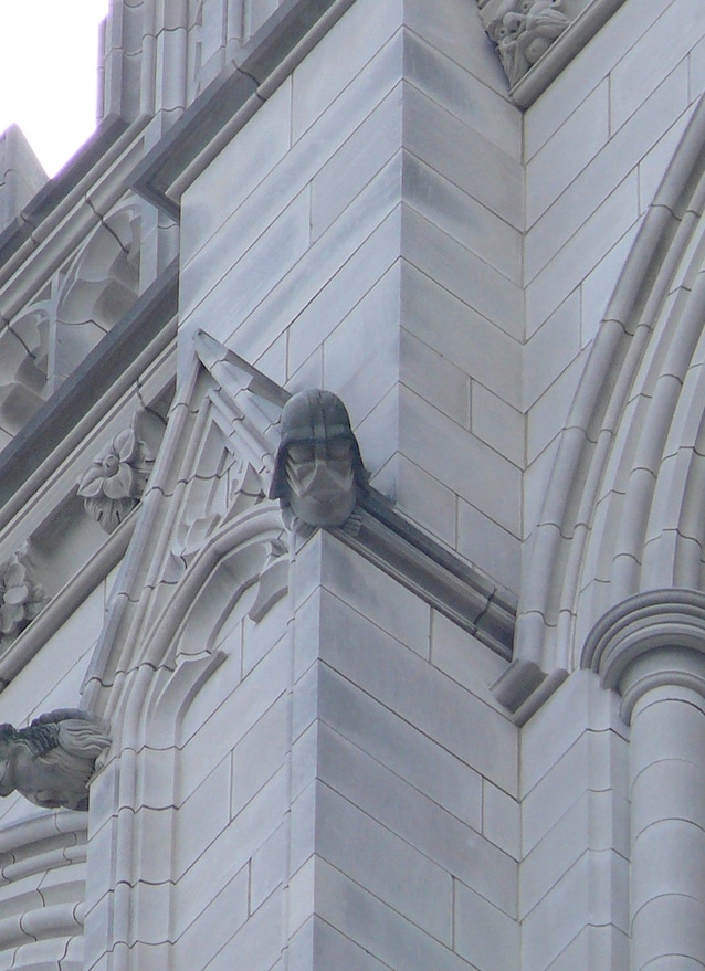 Dark Vador Grotesque Cathédrale nationale de Washington