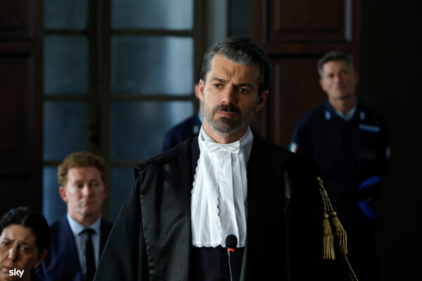 Luca Argentero dans Ligas Avocat