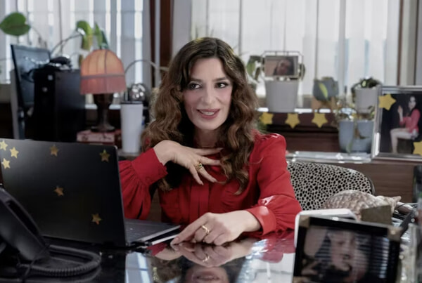 Sabrina impacciatore dans le journal