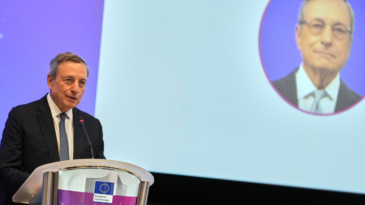Mario Draghi 'Bands' The UE: "Notre modèle de croissance s'estompe. L'inaction menace la souveraineté et la compétitivité économique"
