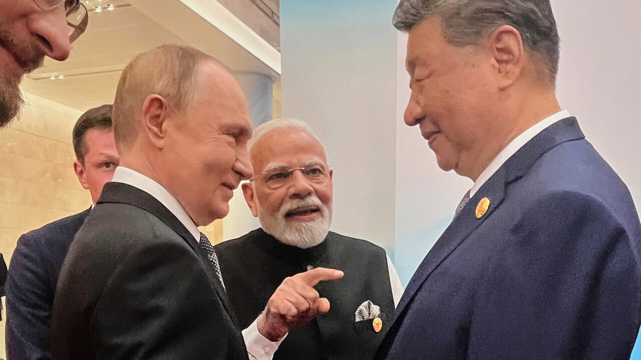 Trump pousse l'UE à imposer des taux de 100% à la Chine et à l'Inde pour l'achat de pétrole russe