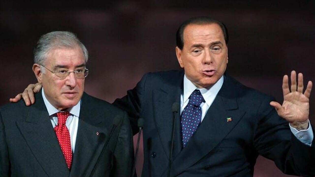 Berlusconi, jamais mafieux, brise le "Portrait de Dorian Gray" de l'Italie anti-Berlusconi