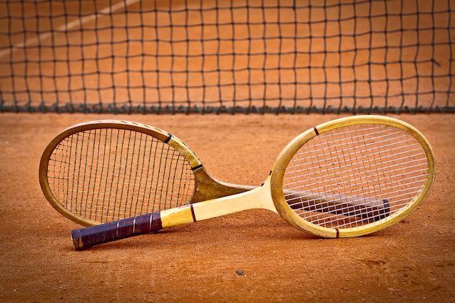 raquettes de tennis en bois