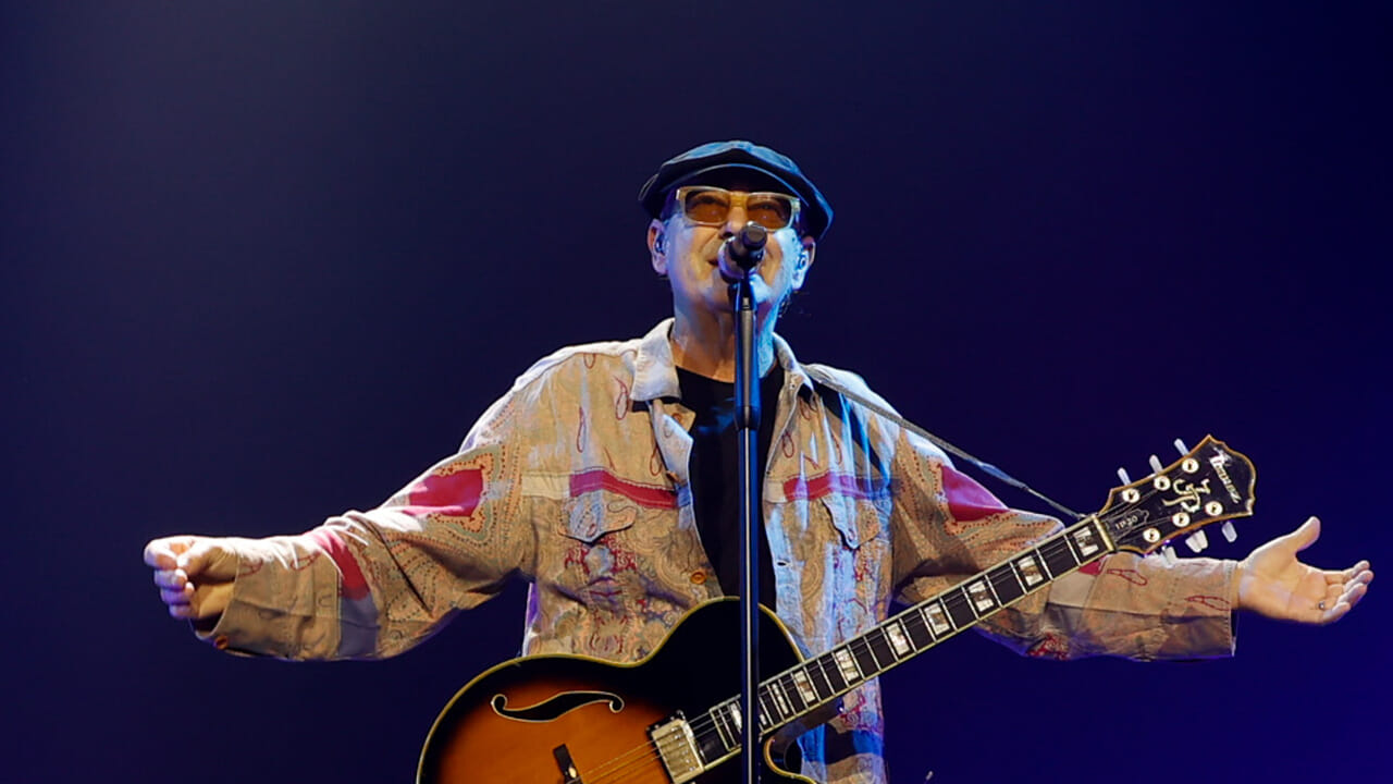 Ne nous laissons pas berner par la nostalgie, Luca Carboni est plus actuel que jamais