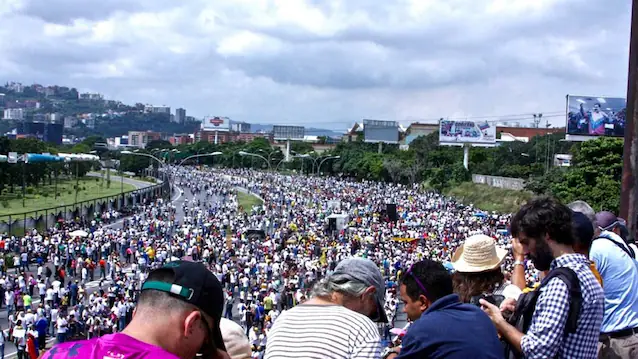 Manifestations populaires à Caracas en 2016 (Wikimedia Commons)