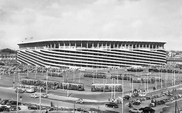 Milan_San_Siro_postcard_1950s