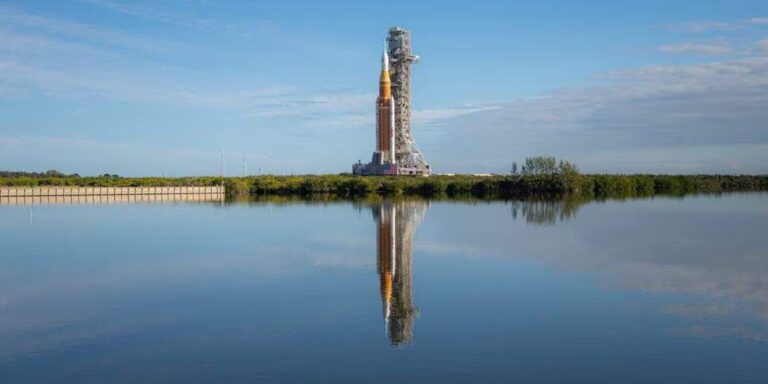 tout sur la fusée qui ramènera l'homme sur la Lune