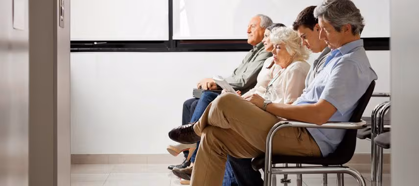 Listes d'attente dans les soins de santé italiens, comment fonctionne la nouvelle plateforme : données, questions critiques et réformes