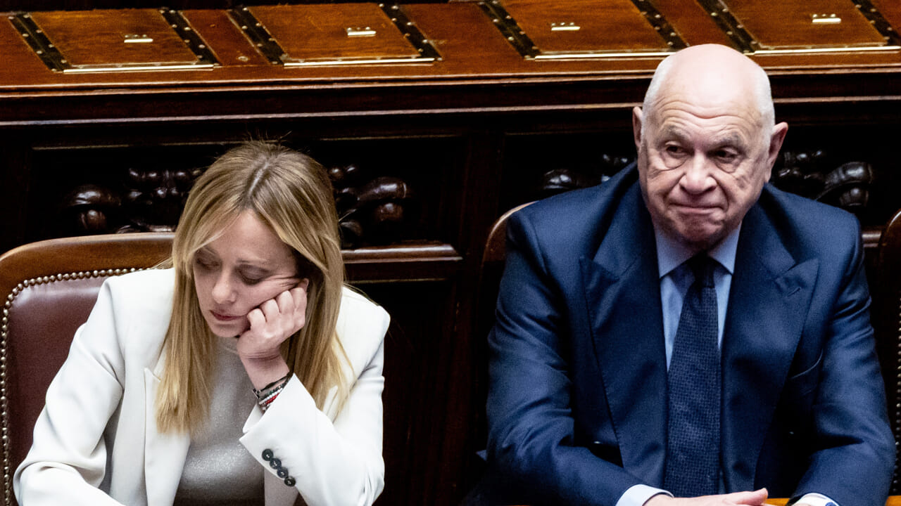 L'Italie devra-t-elle réintroduire le délit d'abus de pouvoir éliminé par le gouvernement Meloni ?