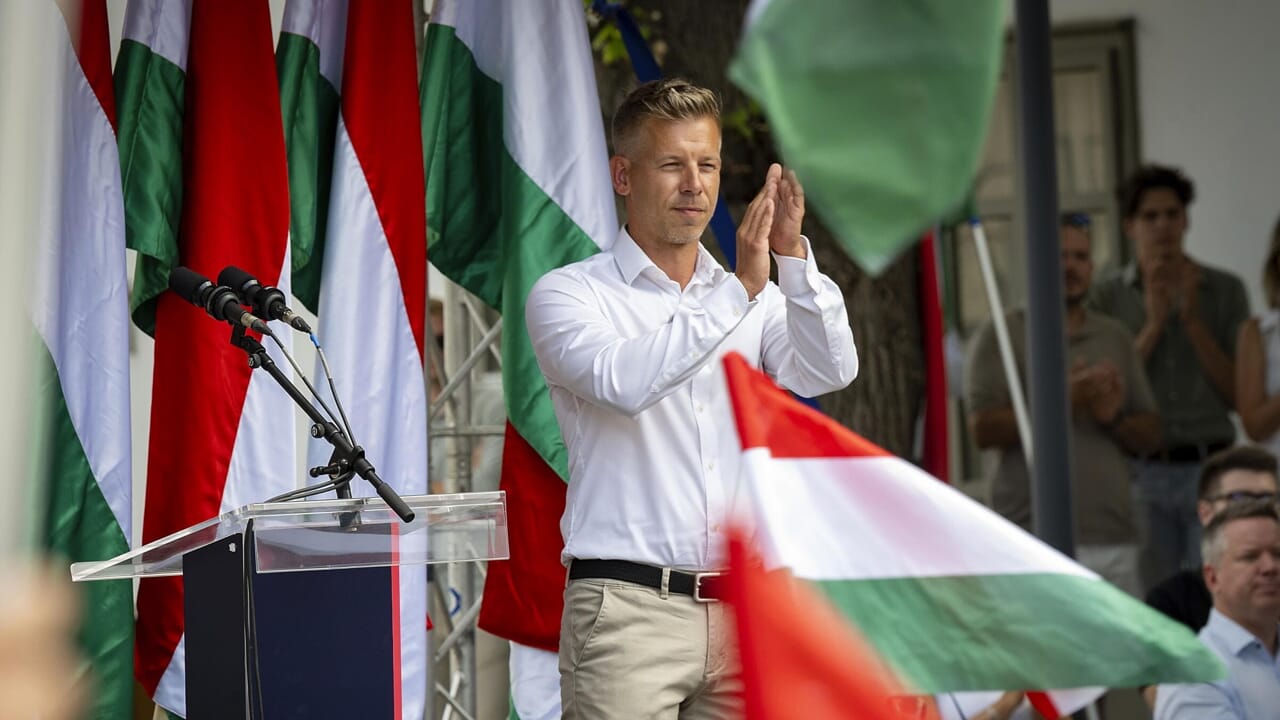 Lors des élections en Hongrie, les Magyars ont un net avantage sur Orban. Tisza vers "super majorité" au Parlement