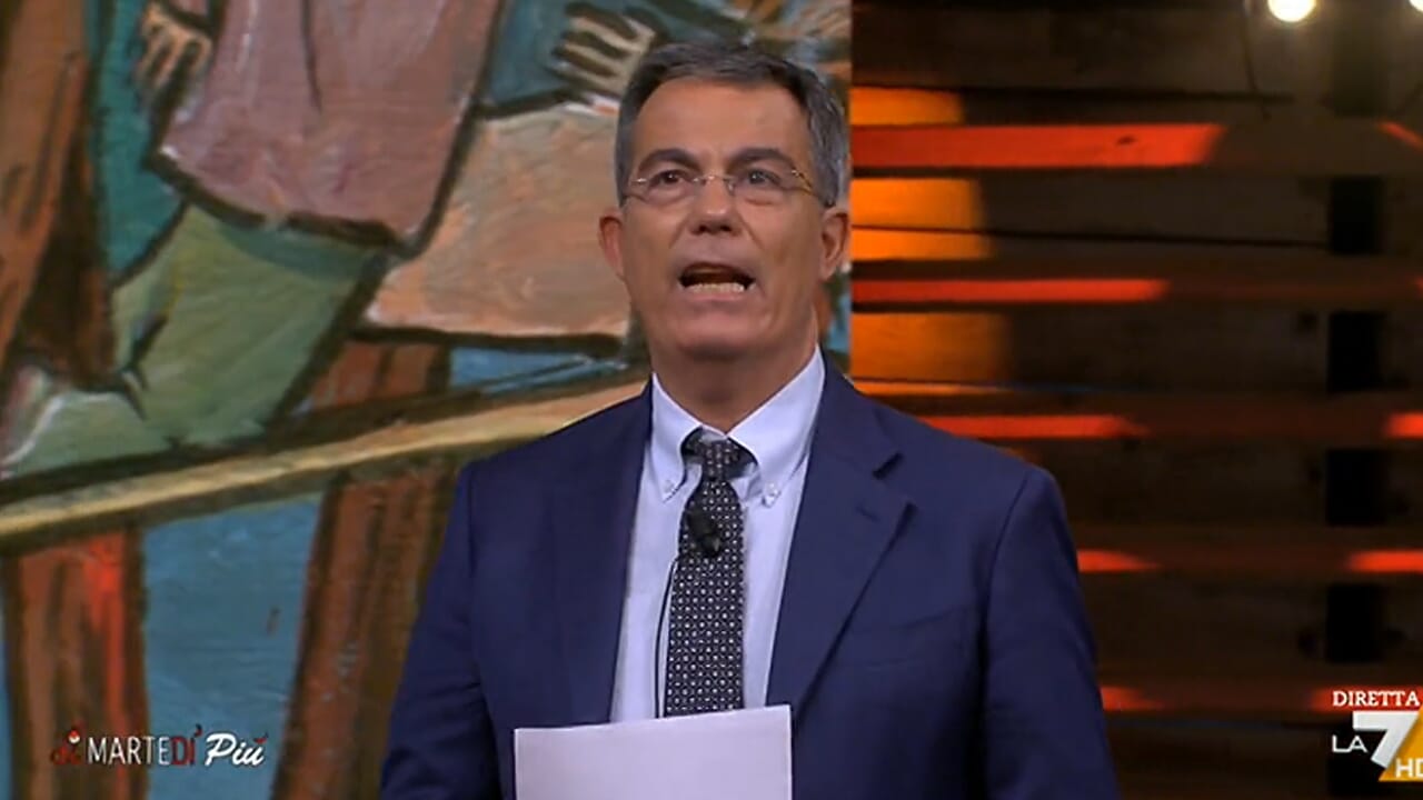 "Mardi" enregistré le soir de l’attente de Trump. Et Floris est obligé de faire du slalom