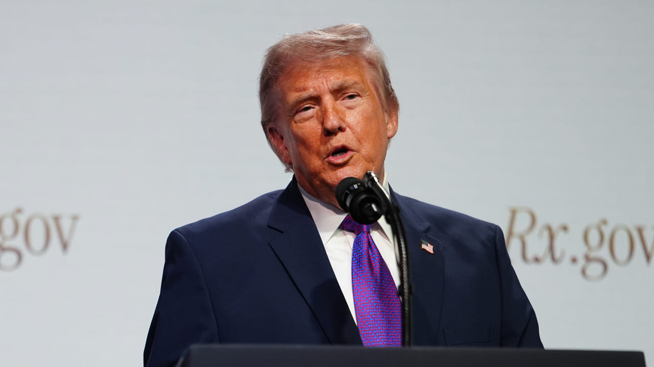 Des devoirs, l’UE veut donc se protéger des changements d’humeur (et des menaces) de Trump.