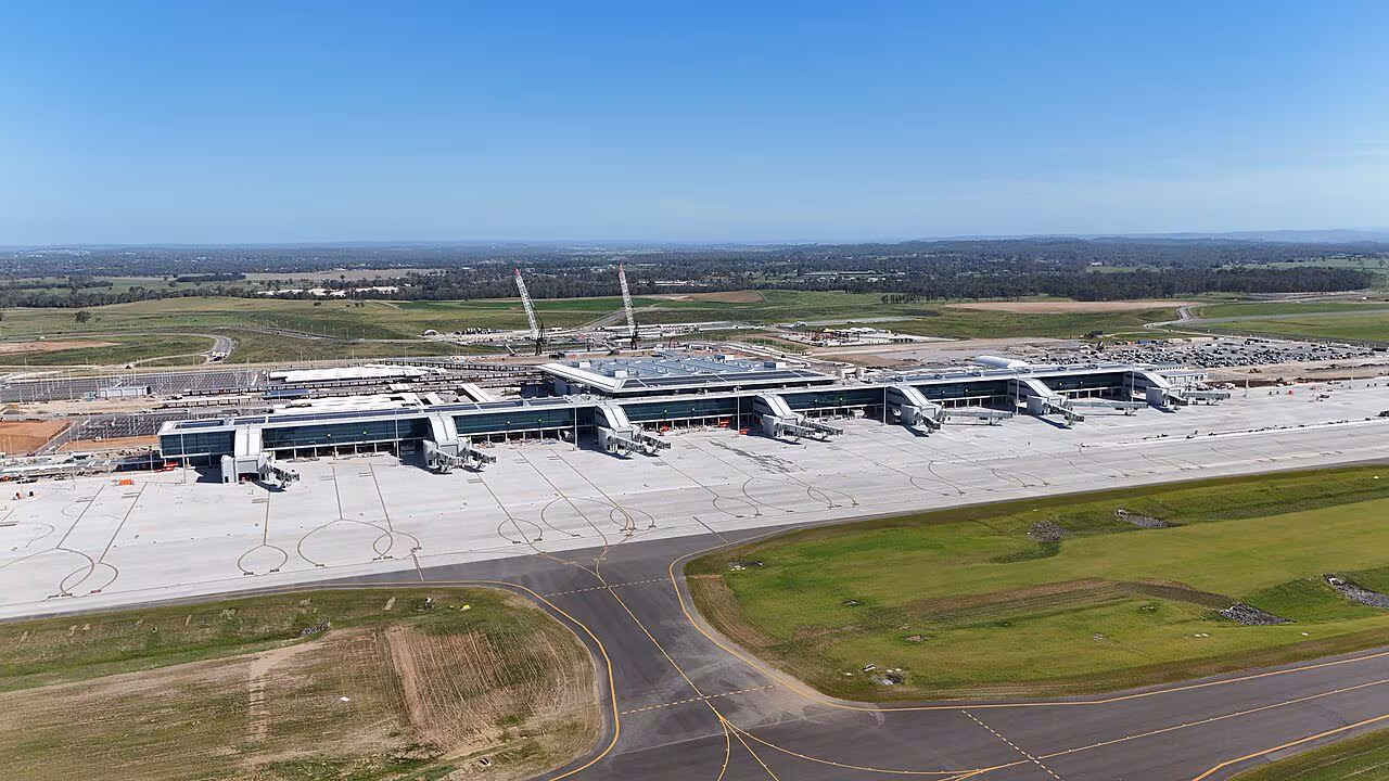 Le nouveau méga-aéroport international de Sydney, d'une superficie de 1 780 hectares, ouvrira en octobre : un projet record