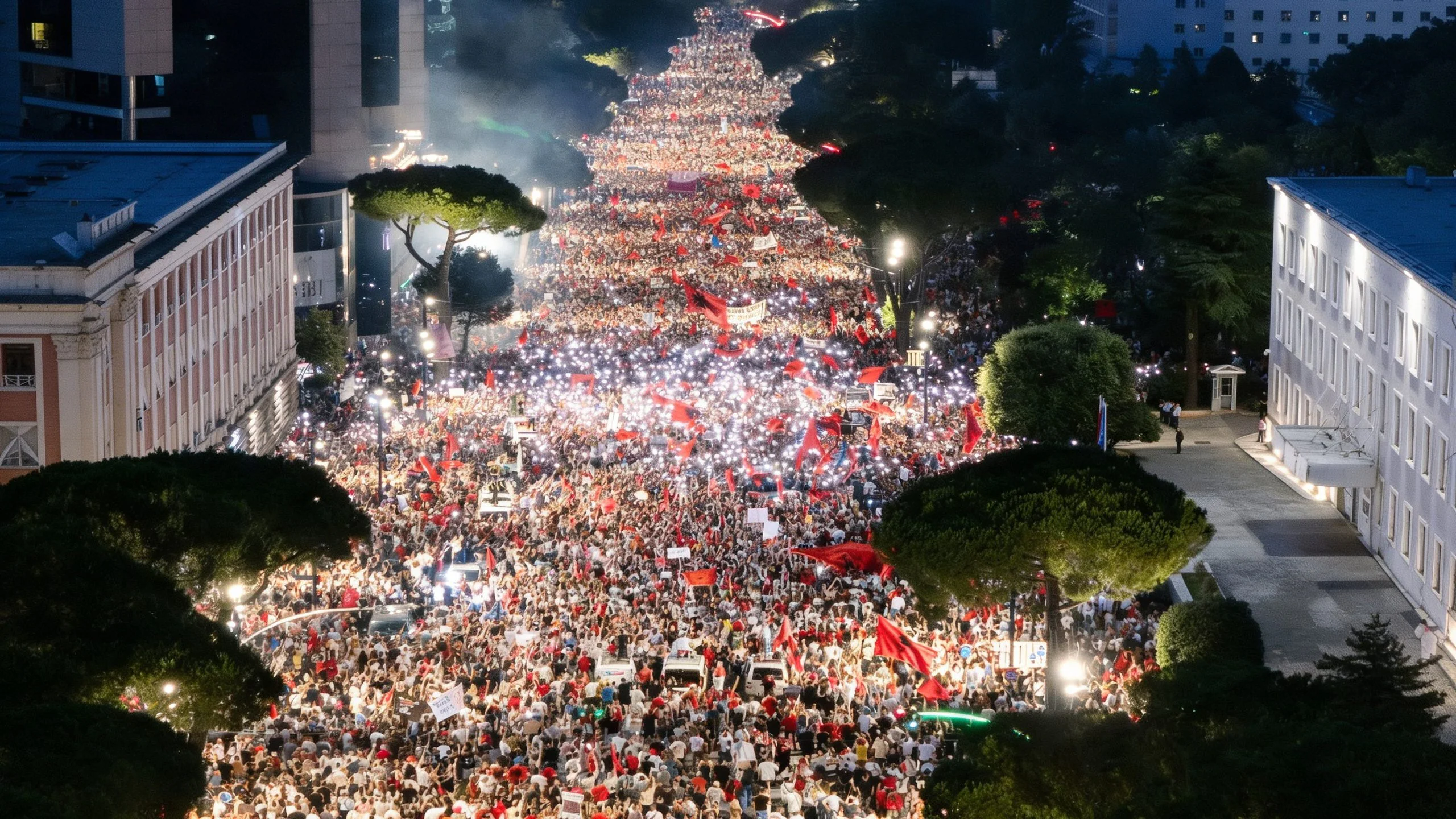 Parce qu'en Albanie, on proteste contre le gouvernement Rama et la station balnéaire du gendre de Trump sur l'île de Sazan