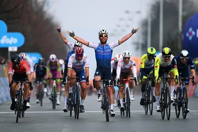 Comment le « train » protège le sprinteur du Tour de France : jusqu'à 40% d'énergie économisée au sprint