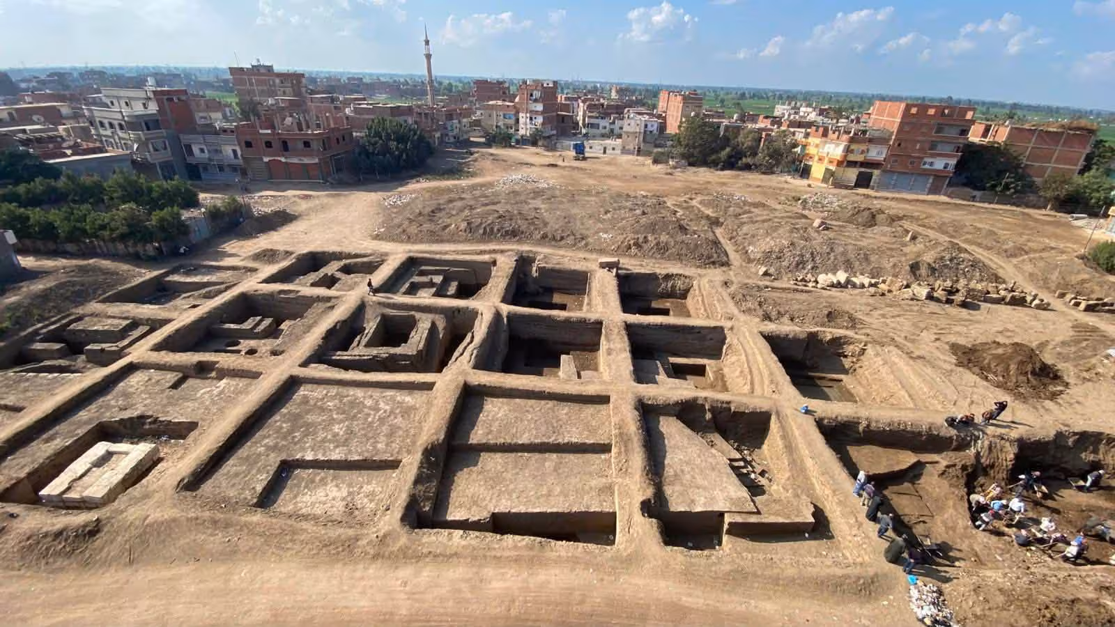 Une statue colossale de Ramsès II de 6 tonnes découverte en Egypte : elle a été transportée sur au moins 24 km
