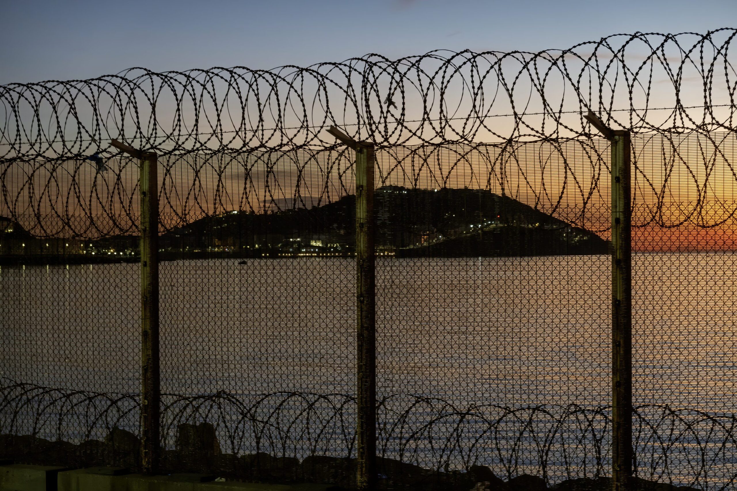 Ceuta et l'arrêt de Schengen : pourquoi les données de Frontex réduisent le risque migratoire pour l'Italie
