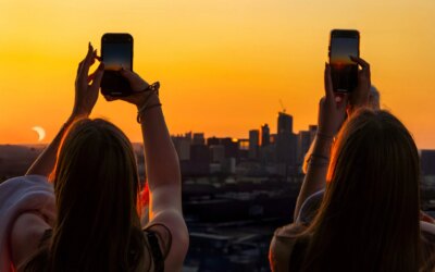 Comment photographier l&rsquo;éclipse solaire du 12 août 2026 avec un smartphone sans abîmer l&rsquo;appareil photo : les filtres