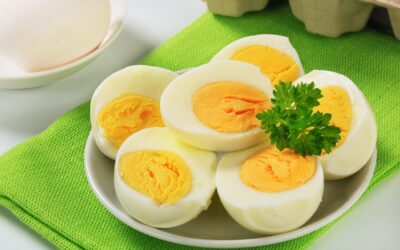 Pourquoi les œufs deviennent « bouillis » quand on les cuisine : c&rsquo;est un processus chimique qui transforme les protéines
