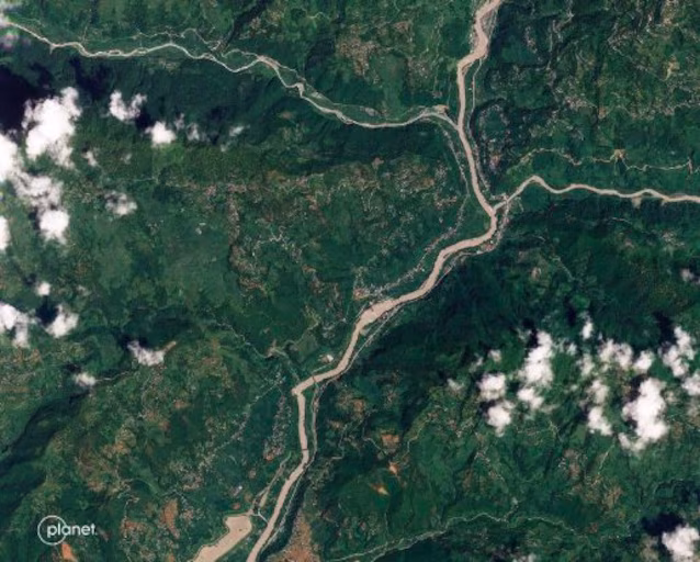 photo satellite du Népal
