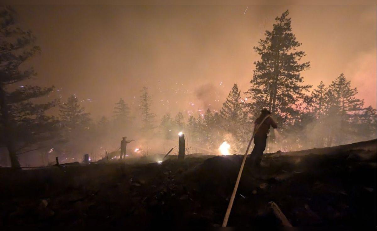 Le Canada déclare l'état d'urgence en raison d'un incendie de forêt qui force l'évacuation de plus de 20 000 personnes