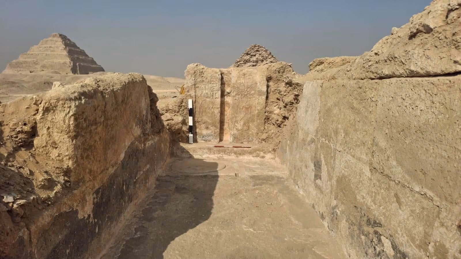 Le tombeau du gardien des secrets du roi d'il y a 4000 ans refait surface à Saqqarah en Egypte avec un objet funéraire rare