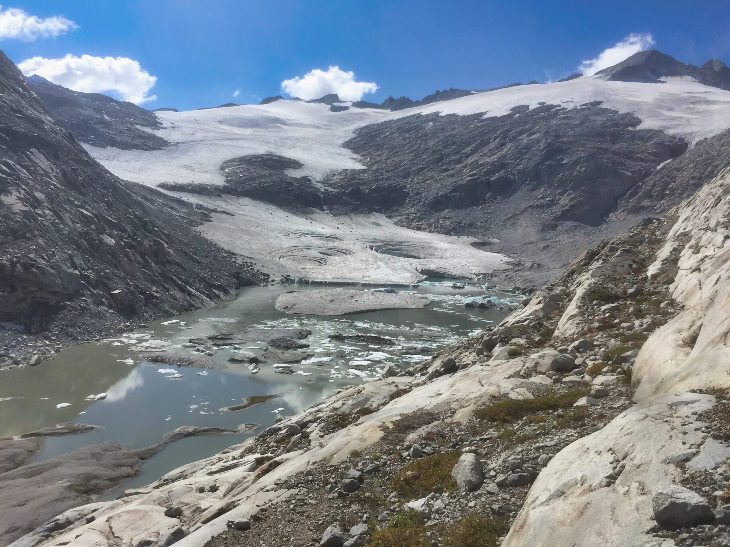 Les Alpes italiennes perdent 170 km² de glace en 60 ans : le glacier Montasio est également en crise