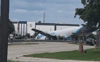 Un avion cargo sort de la piste à Miami et heurte des voitures : ce que l&rsquo;on sait du Boeing 767-300