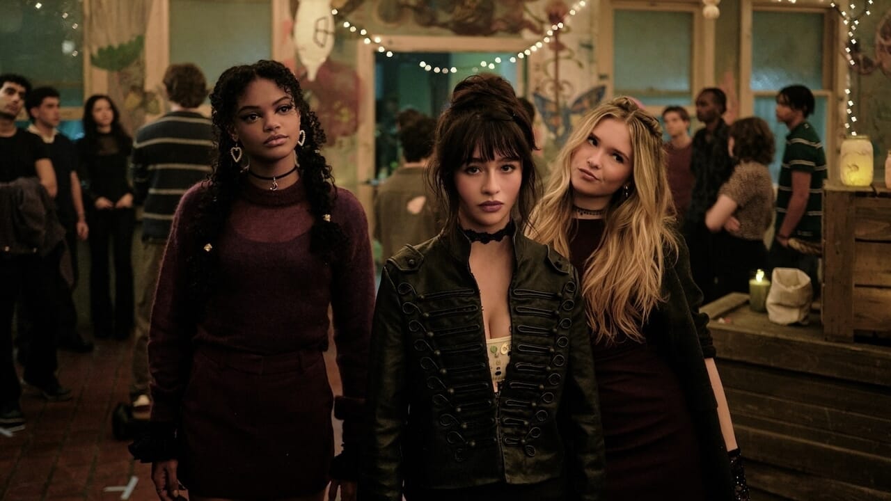 Coven Academy, le teen drama rencontre la magie sur Disney+ : la bande-annonce