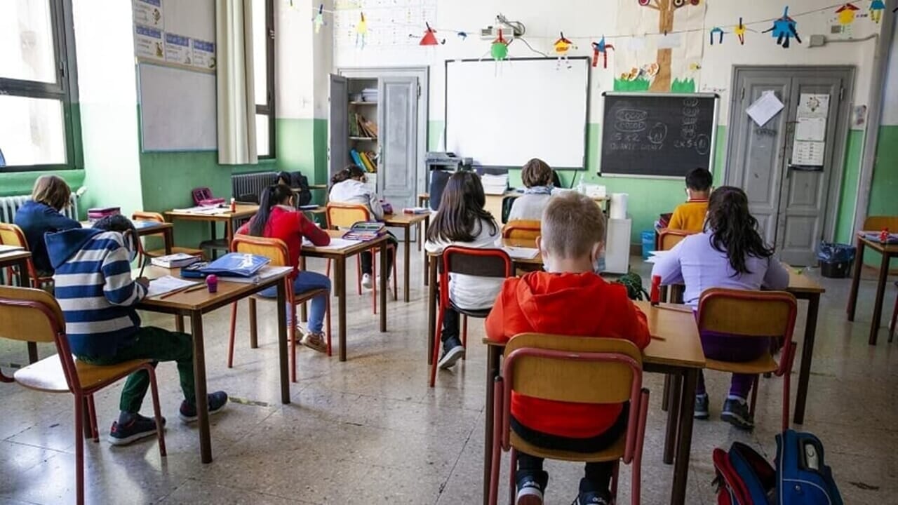 Enseignants qui refusent de partir en voyage : la « grève blanche » et le travail invisible