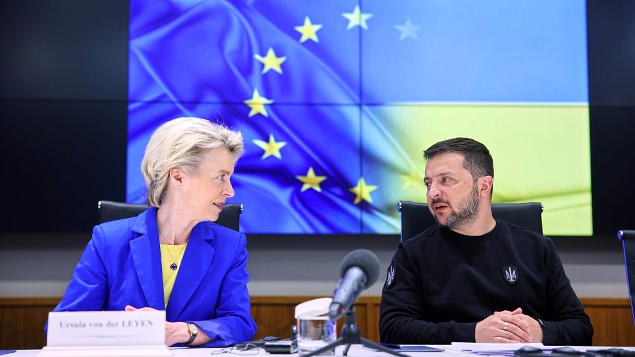 L'Ukraine envers l'UE, entre soutien politique et doutes sur les coûts, les délais et l'impact sur l'Union