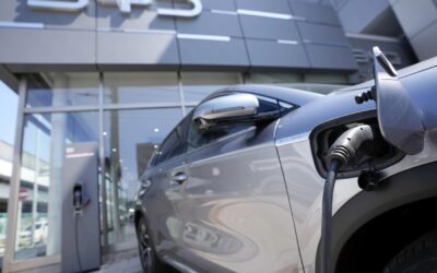 L’avenir de l’automobile divise l’Europe : affrontement sur l’électrique et les biocarburants