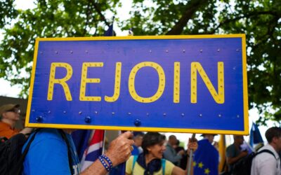 Le Royaume-Uni va-t-il reconsidérer sa décision ? Le retour dans l’UE n’est plus un tabou, mais il y a le problème de la livre sterling. Le Brexit ? "Cela a fait plus de mal que de bien"