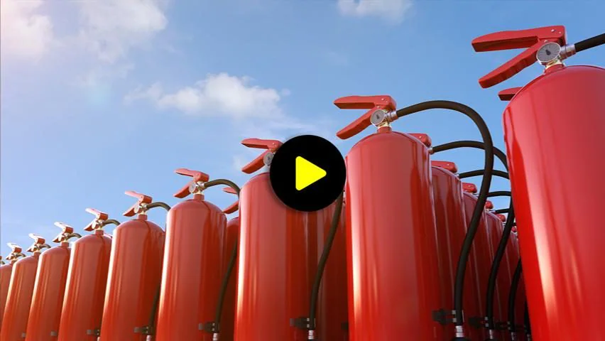 Comment fonctionne réellement un extincteur et comment l'utiliser : la leçon des pompiers